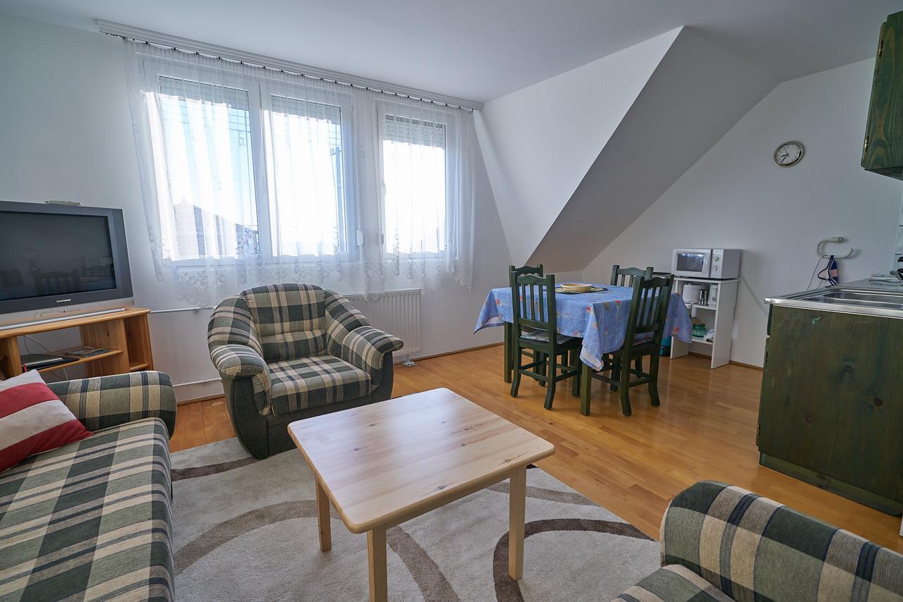 Fecske Vendeghaz Apartment Heviz Luaran gambar
